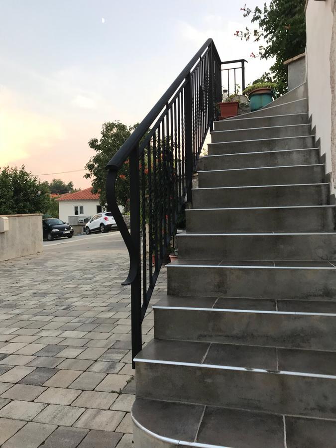 שילו Apartments Crncic מראה חיצוני תמונה